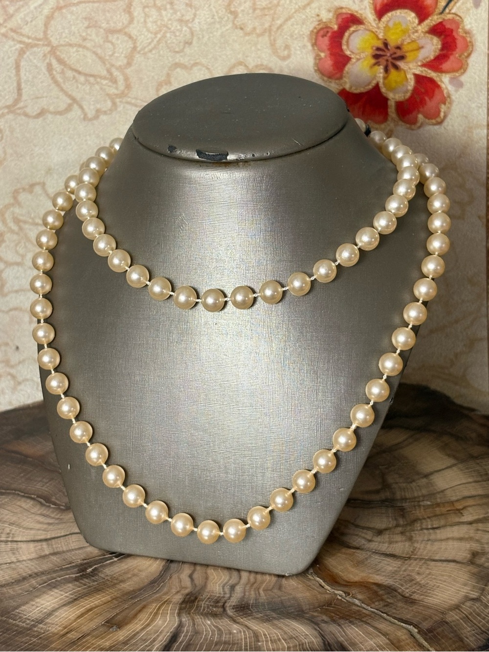 Classic Vintage Cream Pearl Necklace Set/2